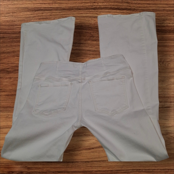 Free People Pull-On High Waisted Stretch Flare White Jeans Women Size 29 - Picture 10 of 16